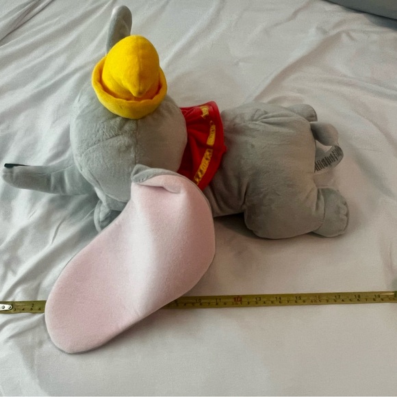 🎪 Dumbo feather plush Disney Parks NWOT grey elephant huge pink ears soft - Picture 3 of 6